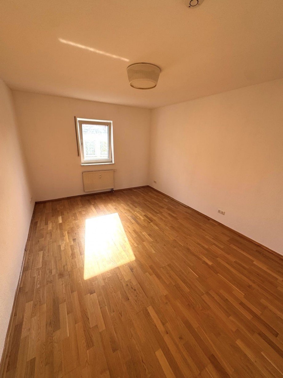 O5 Schlafzimmer Etagenwohnung Hofheim