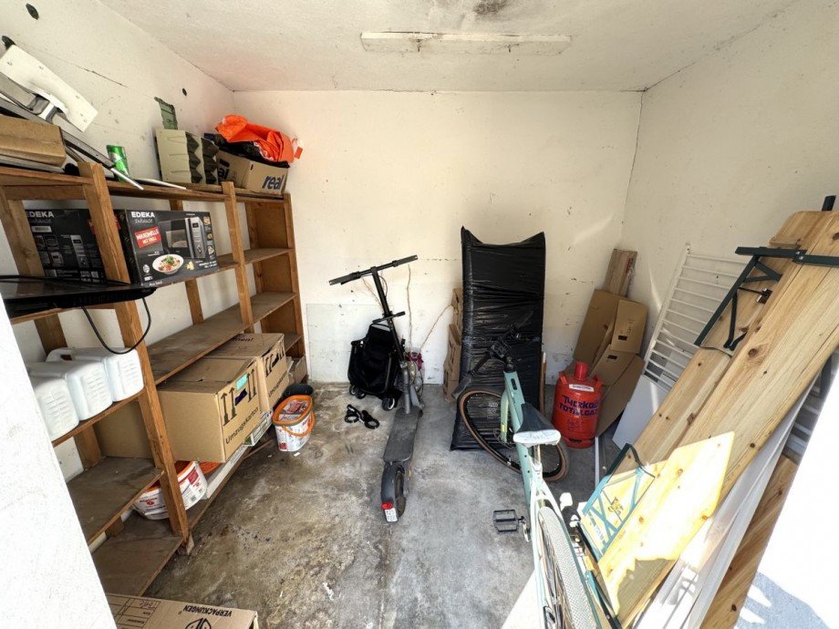 N32 Abstellraum im Hof Etagenwohnung Hattersheim Eddersheim