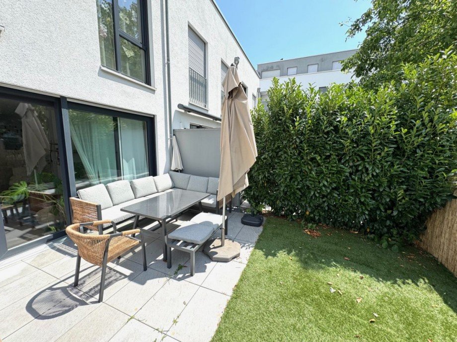 B2c Terrasse Garten Bild 2 Reihenmittelhaus Hattersheim