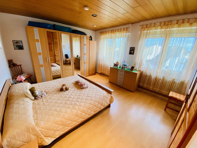 Schlafzimmer EG Einfamilienhaus Fl�rsheim