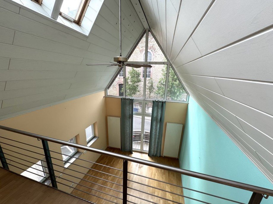 H25 Galerie Blick ins Wohnzimmer Einfamilienhaus Fl�rsheim