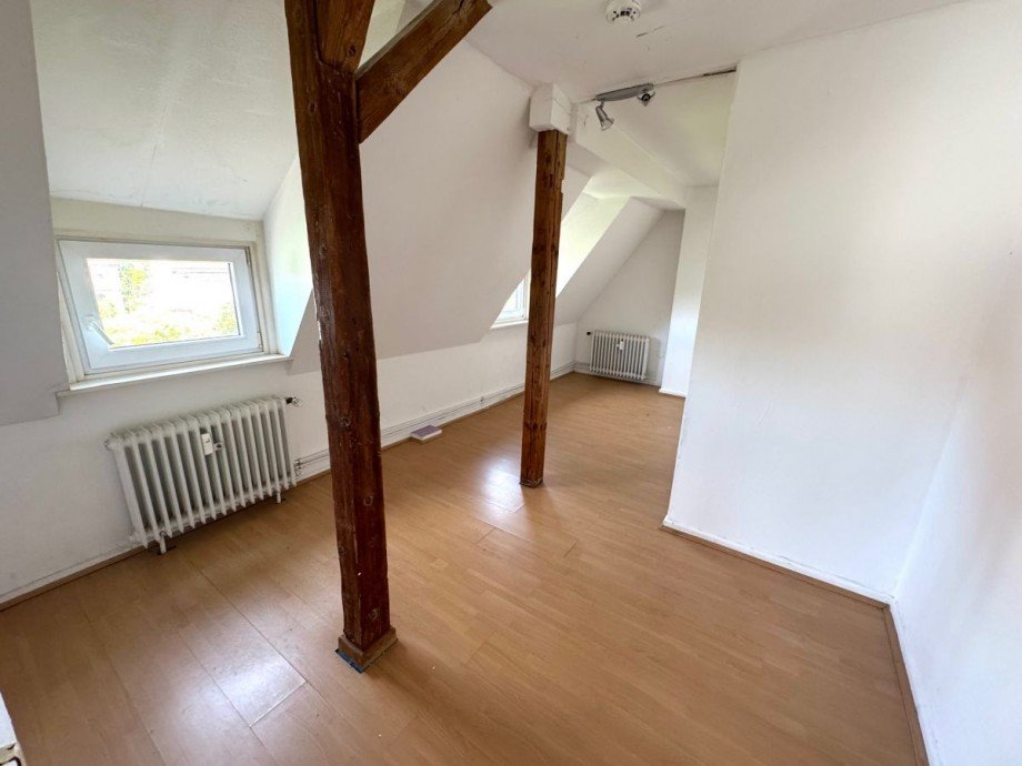 NL44 Zimmer 2 DG Doppelhaush�lfte Frankfurt