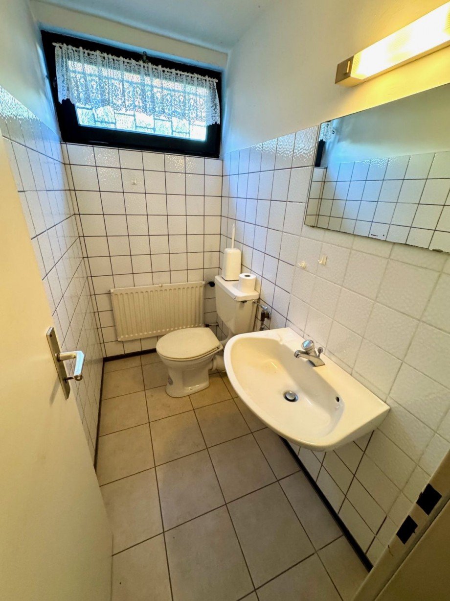 C4 WC Souterrain Einfamilienhaus Fl�rsheim