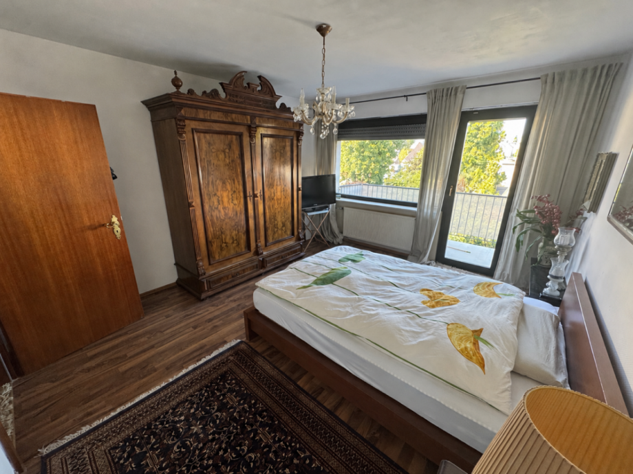 �38 Schlafzimmer OG Doppelhaush�lfte Hofheim Wallau