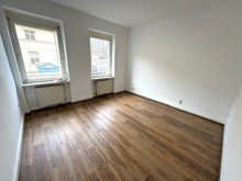 G17 Wohnzimmer EG Solides Mehrfamilienhaus 2 Wohnungen frei ! in zentraler Lage von Frankfurt-H�chst