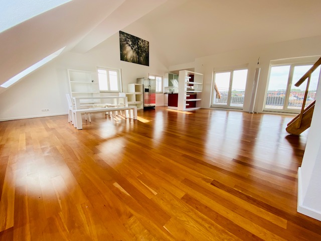 Studio Bild 2 Dachgeschosswohnung Fl�rsheim-Weilbach