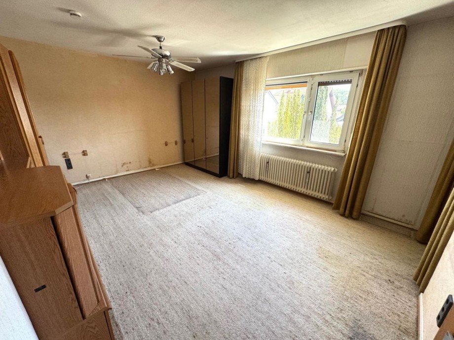F6 Schlafzimmer OG Doppelhaush�lfte Hattersheim Eddersheim