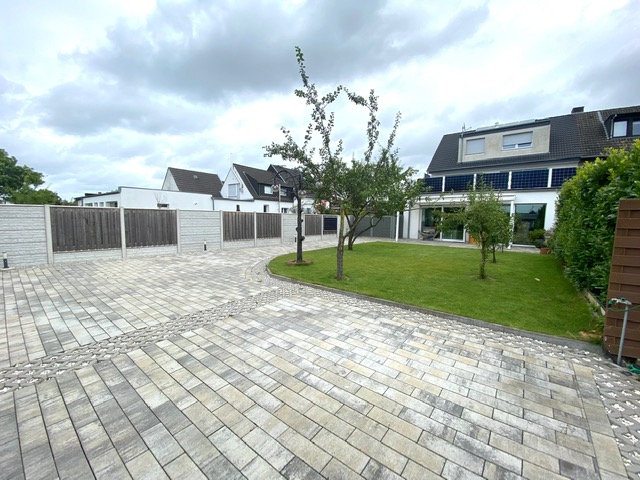 P43 Hoffl�che Bild 2 Haus Wesel
