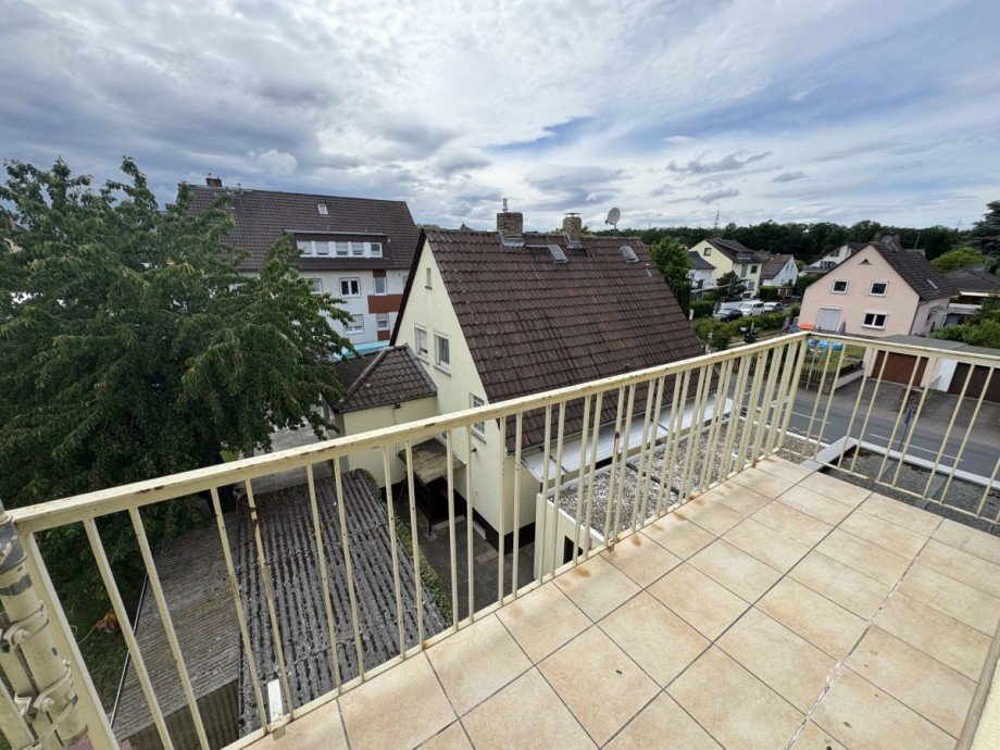 B69 DG Balkon Dachgeschosswohnung Hattersheim Eddersheim