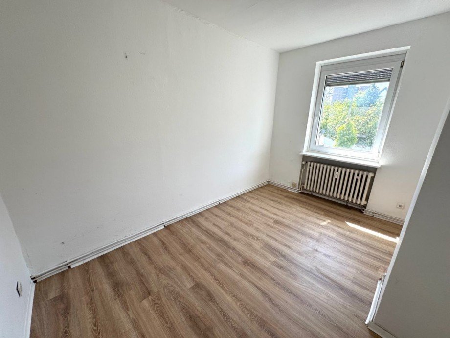NL44 Zimmer 2 OG Doppelhaush�lfte Frankfurt