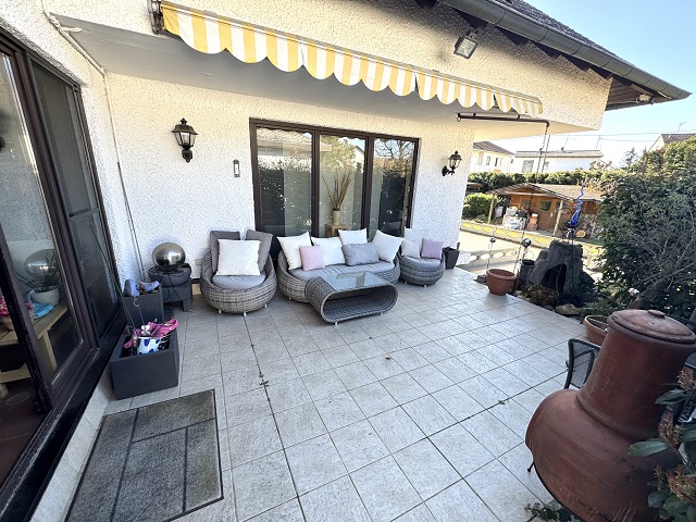 H5 Terrasse Wohnzimmer Haus Hattersheim Eddersheim