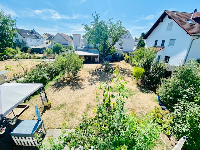 Gartenausblick vom Balkon Zweifamilienhaus Hattersheim-Eddersheim