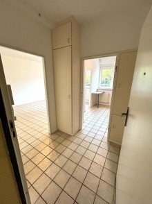 A4 Eingangsbereich Gepflegte 2-Zimmer-Wohnung sofort einziehen oder vermieten