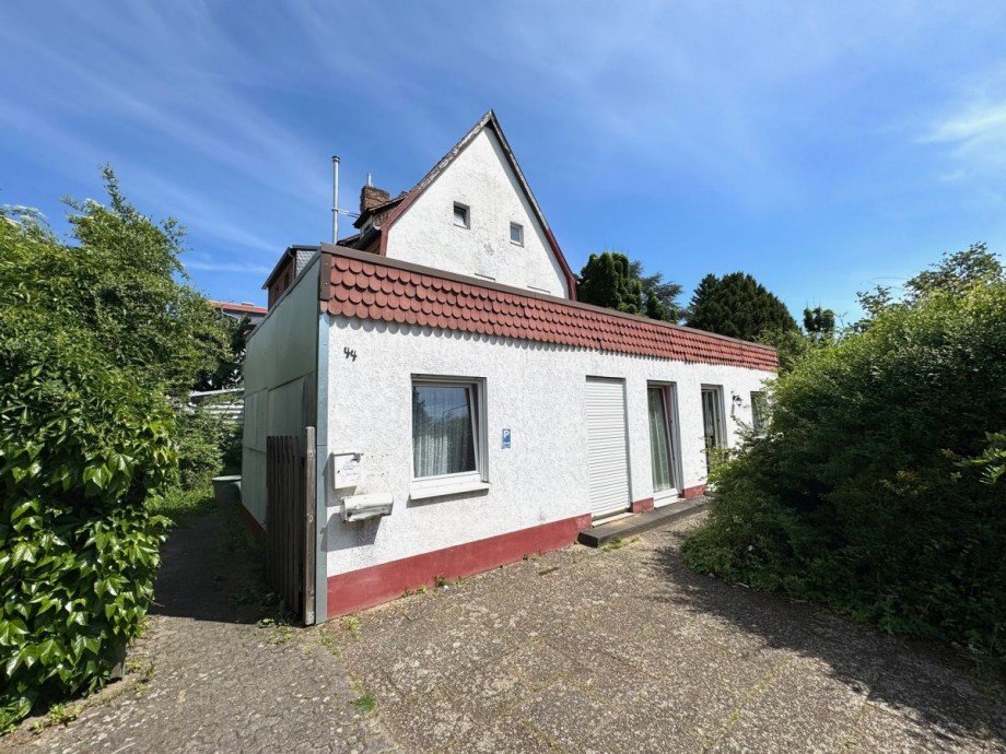 NL44 Vorderansicht Doppelhaush�lfte Frankfurt