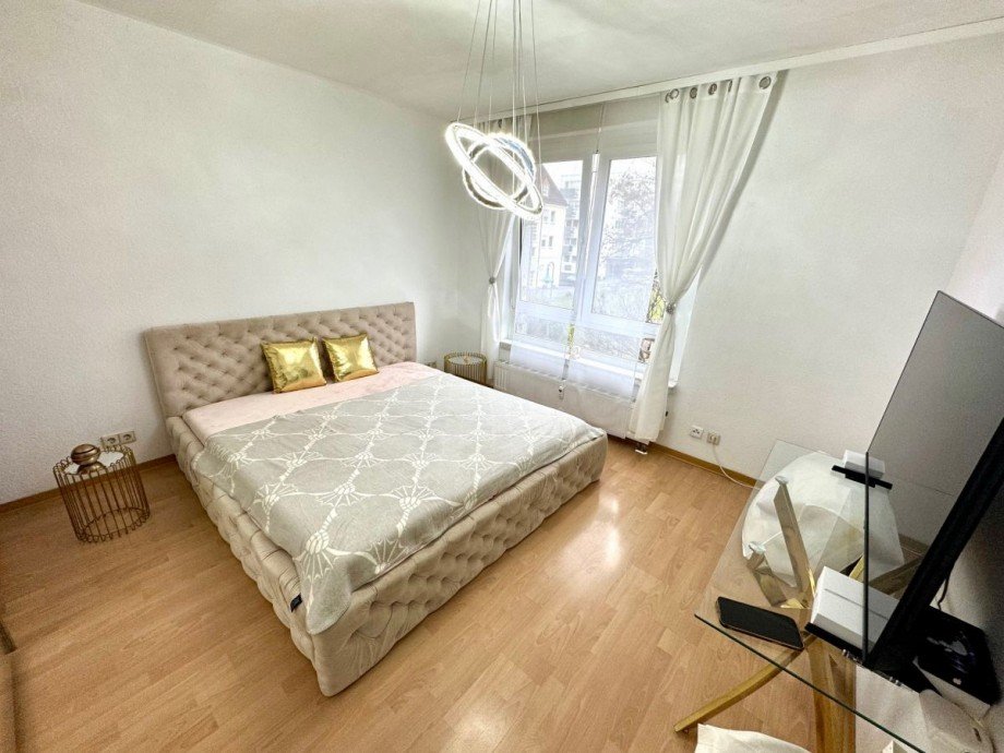 FS7 Schlafzimmer Bild 1 Etagenwohnung R�sselsheim
