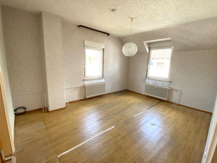 B9 Schlafzimmer 1 OG Einfamilienhaus Hattersheim-Eddersheim
