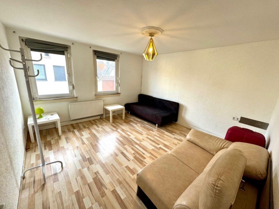 O30 Wohnzimmer Mehrfamilienhaus Frankfurt-Sindlingen