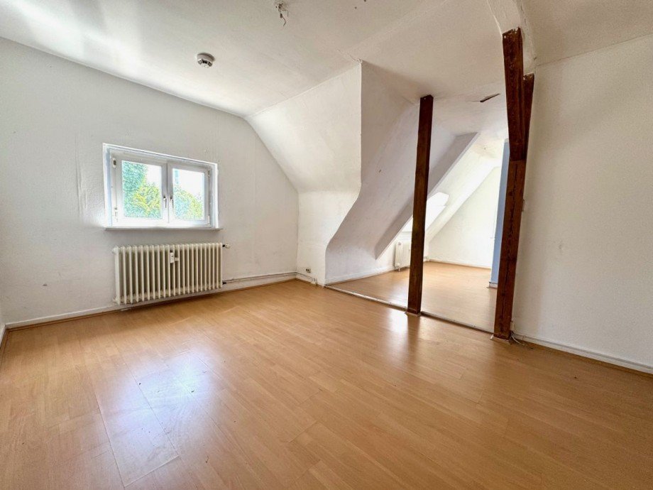 NL44 Zimmer 1 DG Doppelhaush�lfte Frankfurt