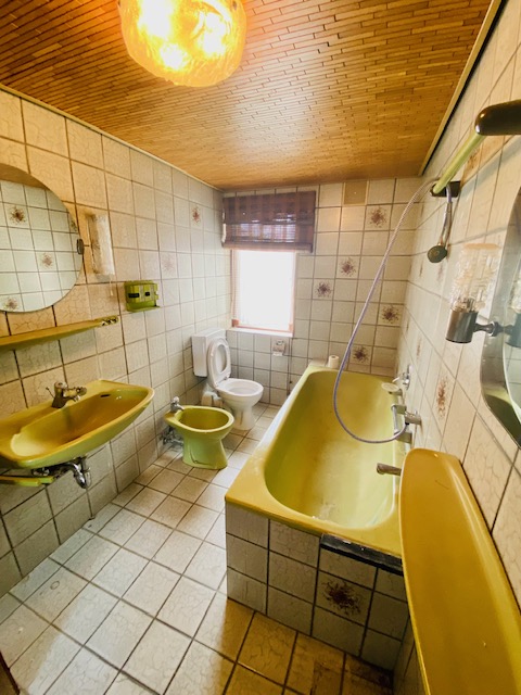 P37 Badezimmer EG Einfamilienhaus Hattersheim-Eddersheim
