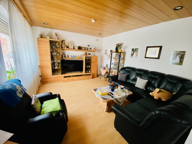Wohnzimmer EG Einfamilienhaus Fl�rsheim