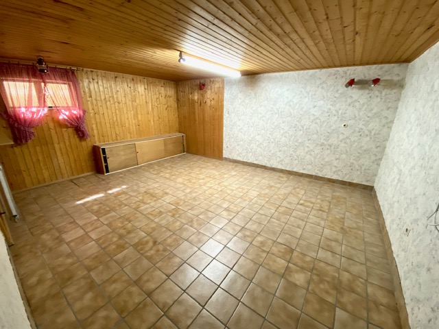 L10 Hobbyraum Keller Doppelhaush�lfte Fl�rsheim-Weilbach