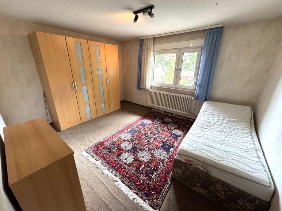 FS11 Schlafz. 1.OG Mehrfamilienhaus Hattersheim