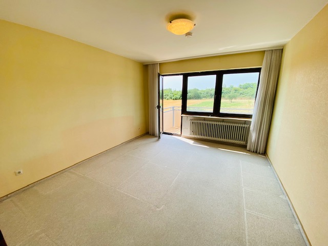 B36 Schlafzimmer 1 Reihenendhaus Fl�rsheim-Weilbach