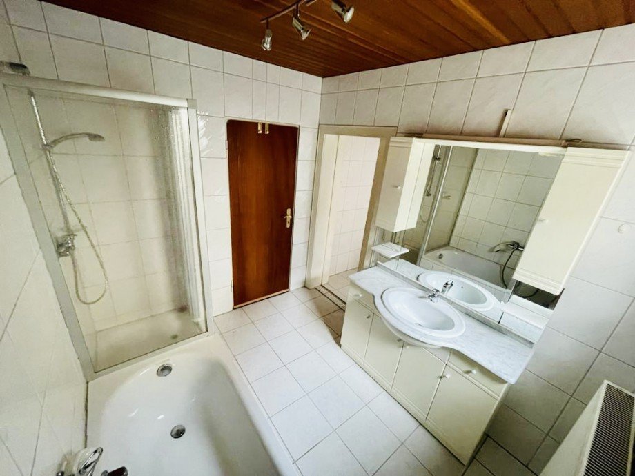 Badezimmer Bild 1 Einfamilienhaus Mainz-Kostheim