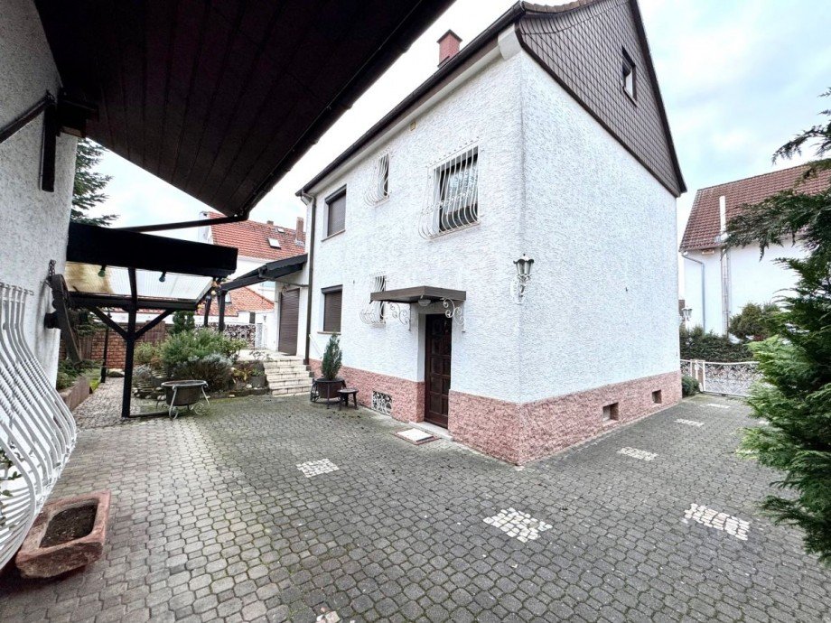 AK2 Hofansicht Mehrfamilienhaus Hattersheim Okriftel