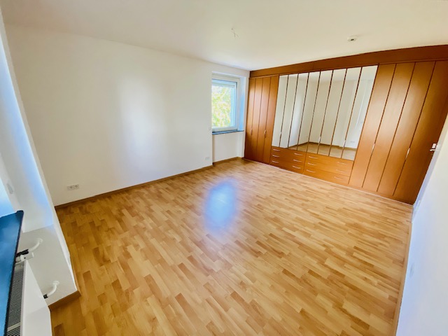 Schlafzimmer 1 Bild 2 Erdgeschosswohnung Mainz