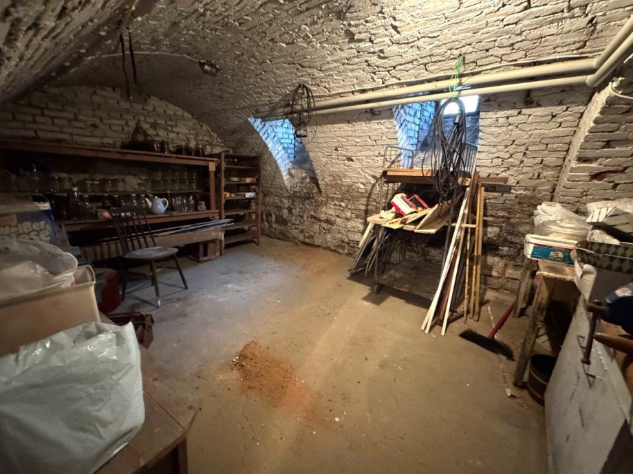 G17 Kellerraum Mehrfamilienhaus Frankfurt H�chst