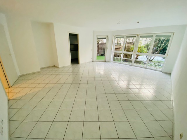 Wohnzimmer Hattersheim Erdgeschosswohnung Wundersch�ne Wohnung im EG mit gro�em Garten & TG-Stellplatz