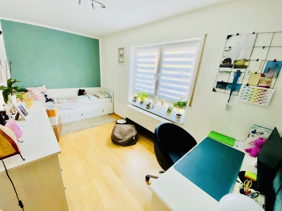 Schlafzimmer II Erdgeschosswohnung Fl�rsheim