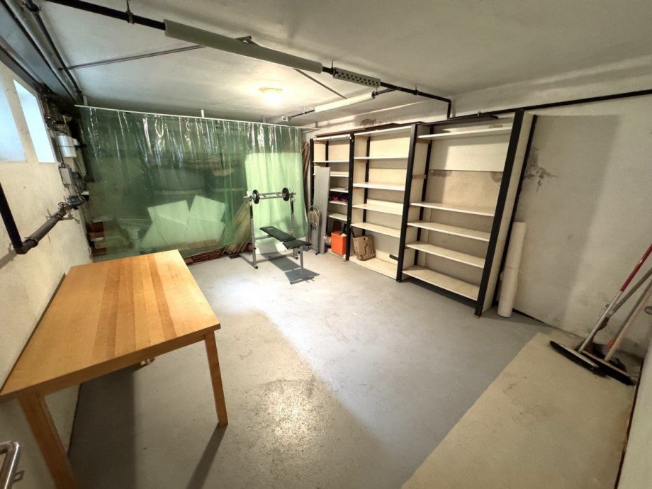 H25 Kellerraum Einfamilienhaus Fl�rsheim