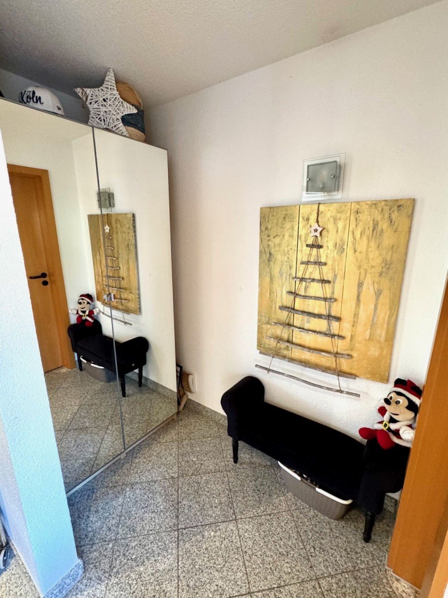 B4 Garderobe EG Doppelhaush�lfte R�sselsheim-Bauschheim