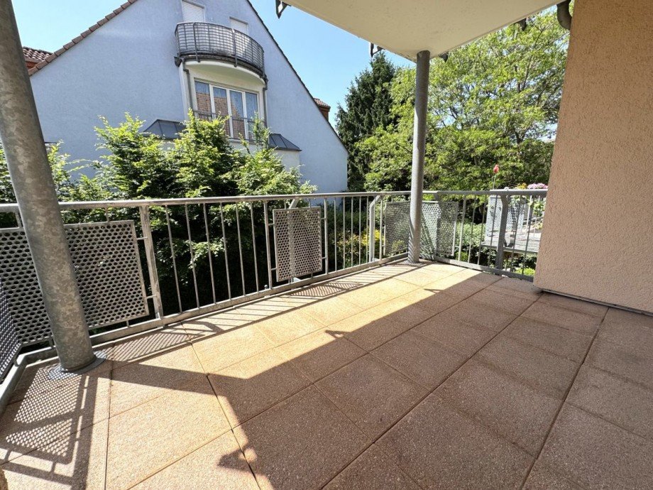 IDW17 Loggia Etagenwohnung Hattersheim