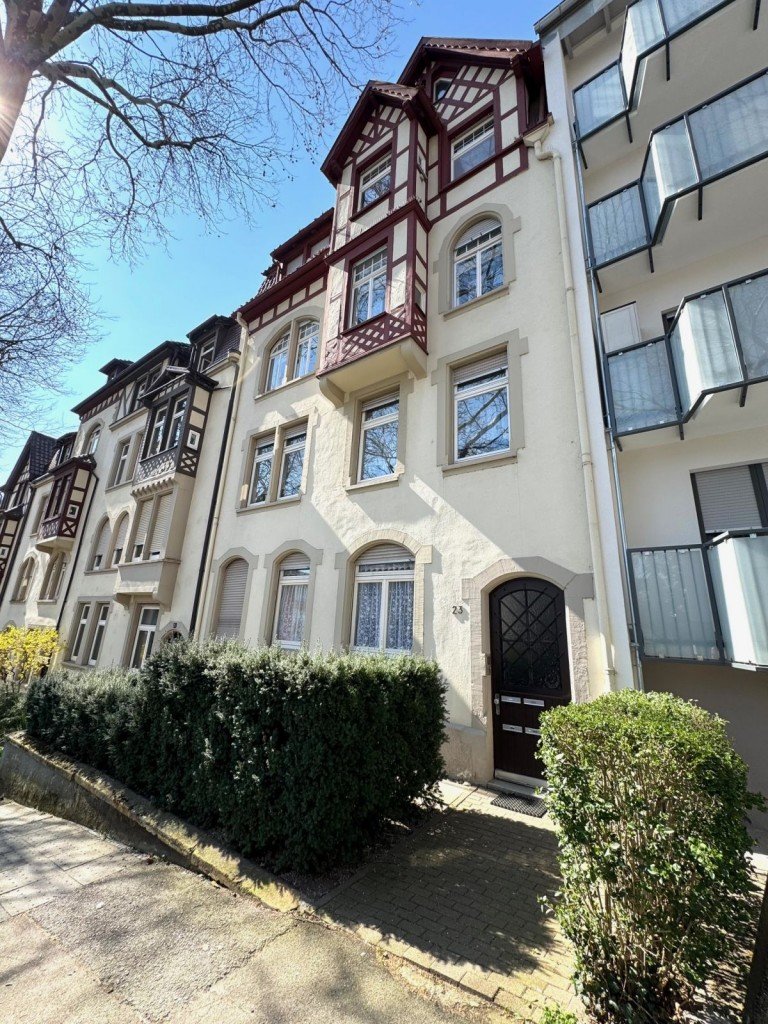 I23 Frontansicht Pforzheim Maisonettewohnung Top 5-Zimmer-Maisonette-Altbauwohnung im EG inkl. S�d-West Garten
