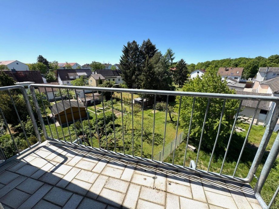 ADL2 Balkon Dachstudio Maisonettewohnung Hattersheim Eddersheim