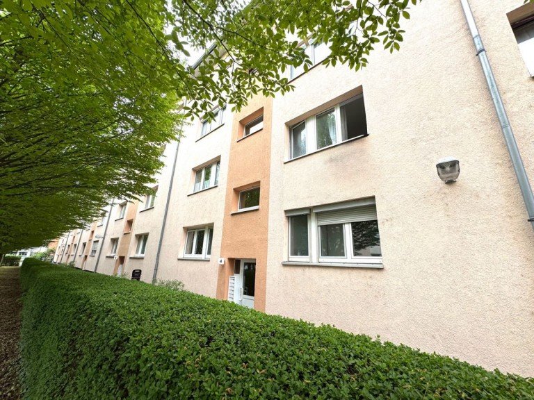 A4 Hausansicht Frankfurt H�chst Erdgeschosswohnung Gepflegte 2-Zimmer-Wohnung sofort einziehen oder vermieten