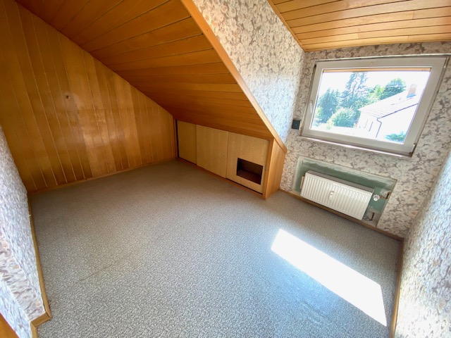 L10 Schlafzimmer 3 DG Doppelhaush�lfte Fl�rsheim-Weilbach