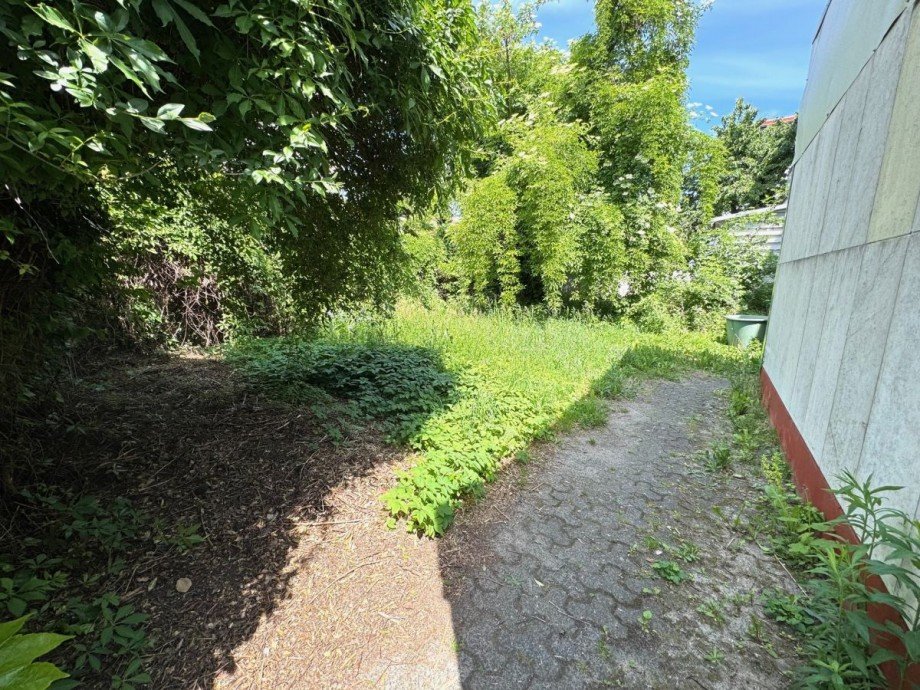 NL44 Garten neben dem Haus Doppelhaush�lfte Frankfurt