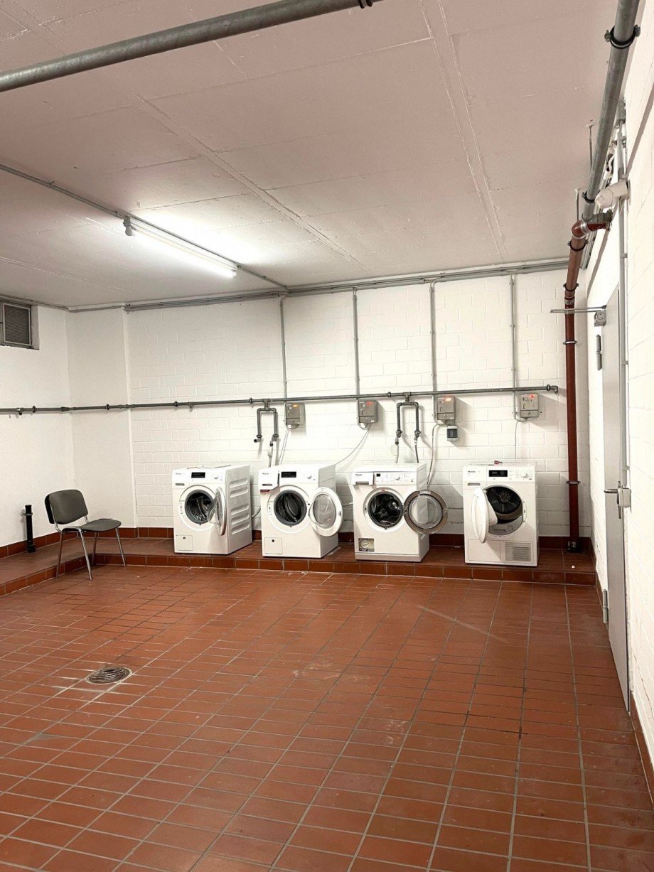 FS7 Waschraum Etagenwohnung R�sselsheim