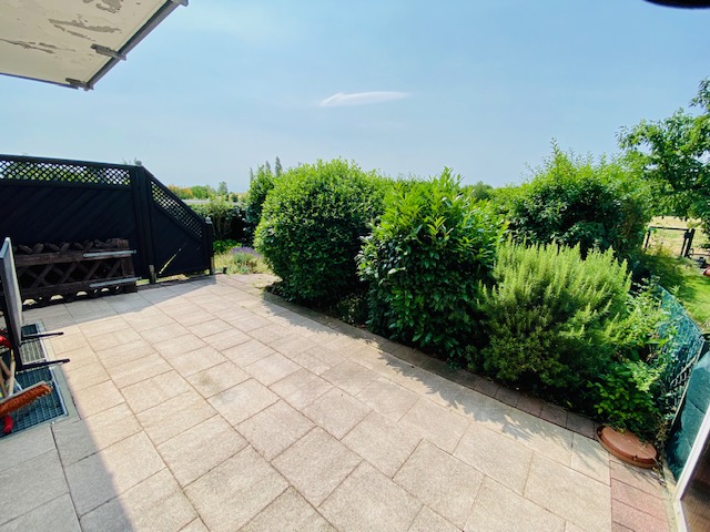 B36 Terrasse Reihenendhaus Fl�rsheim-Weilbach