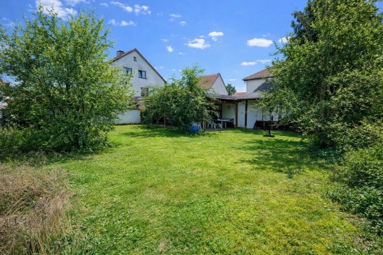 F30 Grundst�ck Hattersheim Wohngrundst�ck Sonniges S�d-/West Baugrundst�ck in Eddersheim am Main