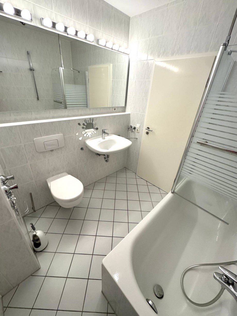 O5 Badezimmer Etagenwohnung Hofheim