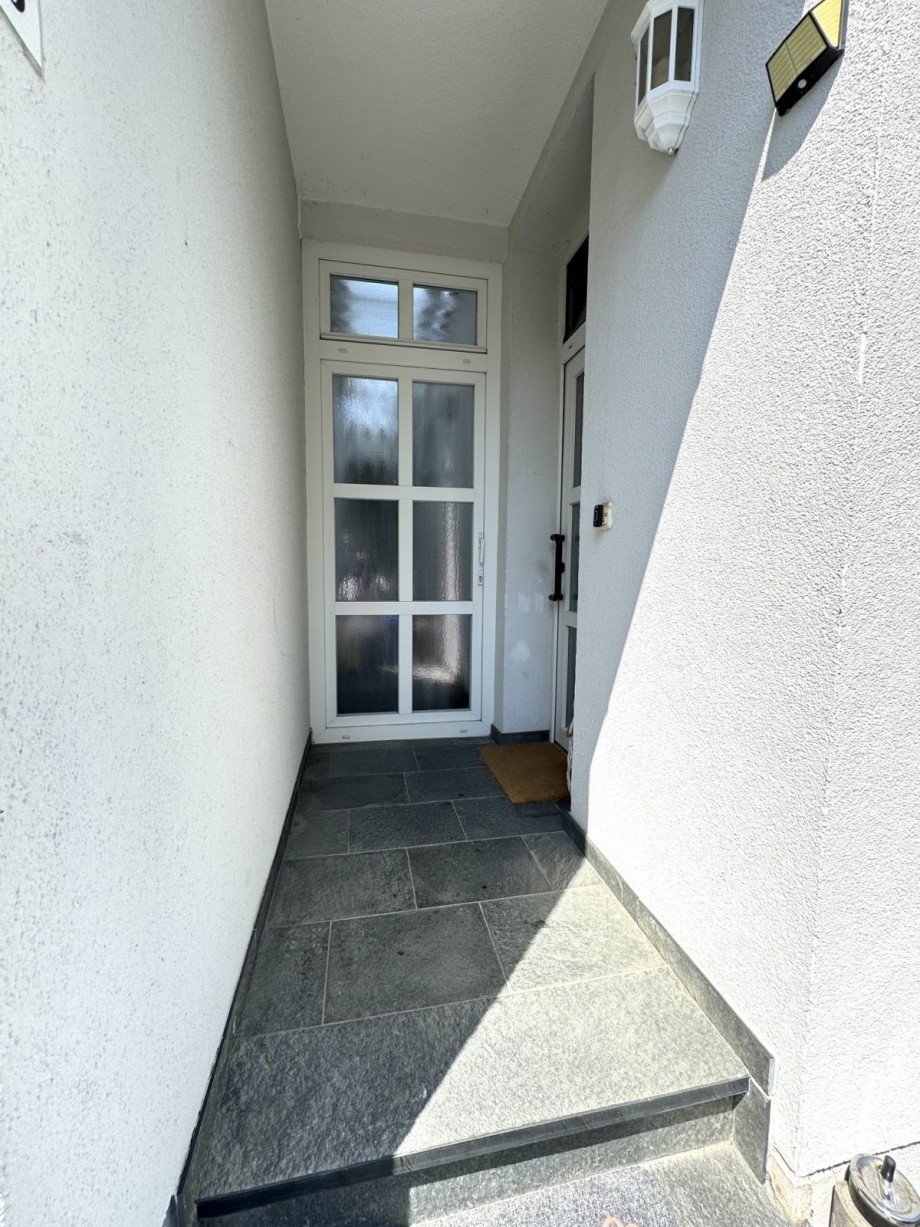 �38 Anbau Eingang Doppelhaush�lfte Hofheim Wallau