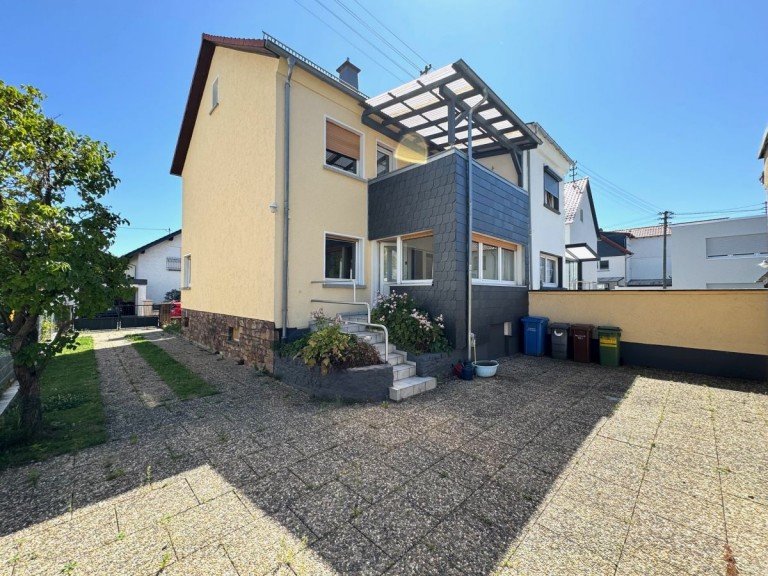 F6 DHH Ansicht Hattersheim Eddersheim Doppelhaush�lfte Sch�ne DHH mit gro�em Garten und 2 Garagen