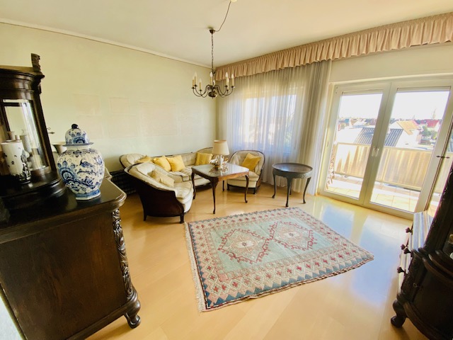 Wohnzimmer OG Einfamilienhaus Fl�rsheim
