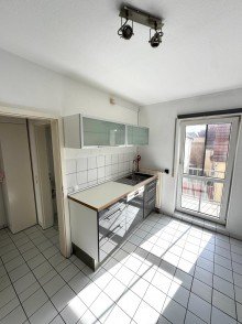 O5 K�che Bild 2 Attraktive Wohnung mit Aufzug in guter Altstadtlage von Hofheim