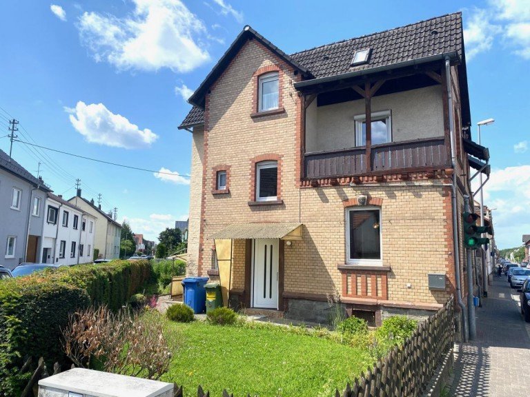 B9 Hausansicht Hattersheim-Eddersheim Einfamilienhaus Charmantes neues Zuhause f�r Ihre Familie in Eddersheim am Main